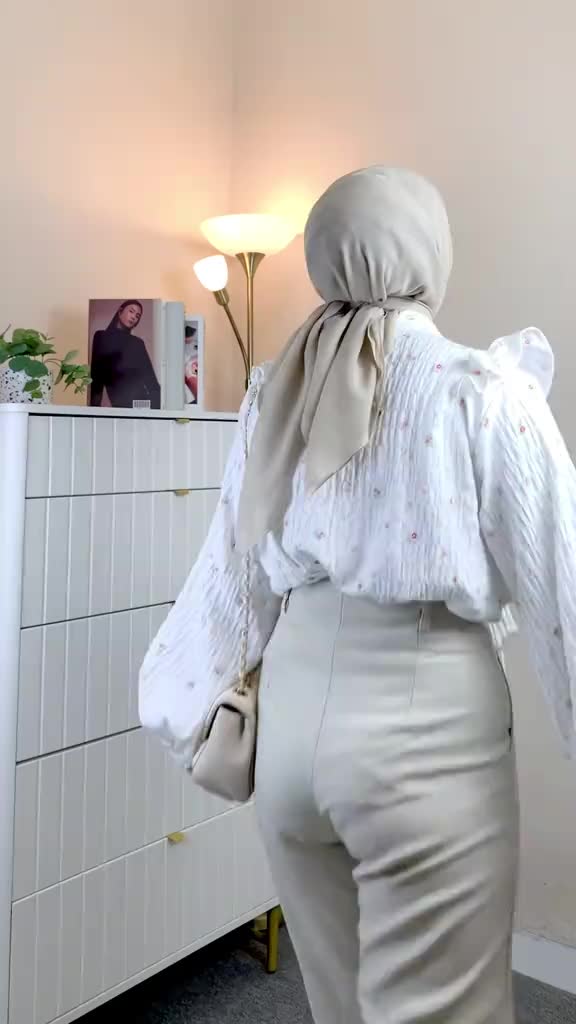 Blouse Jenna Vintage Motif Tali Ruffle Korean Look Wanita Lavanda XL - Baju, Fit