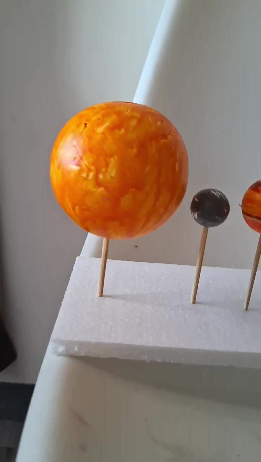 Bola Gabus Tata Surya Planet Solar System
