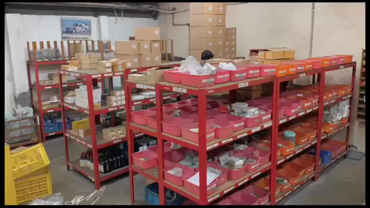 GARNISH PINTU DEPAN KIRI atau Kanan LUAR CANTER ORIGINAL MITSUBISHI | MK403621/22