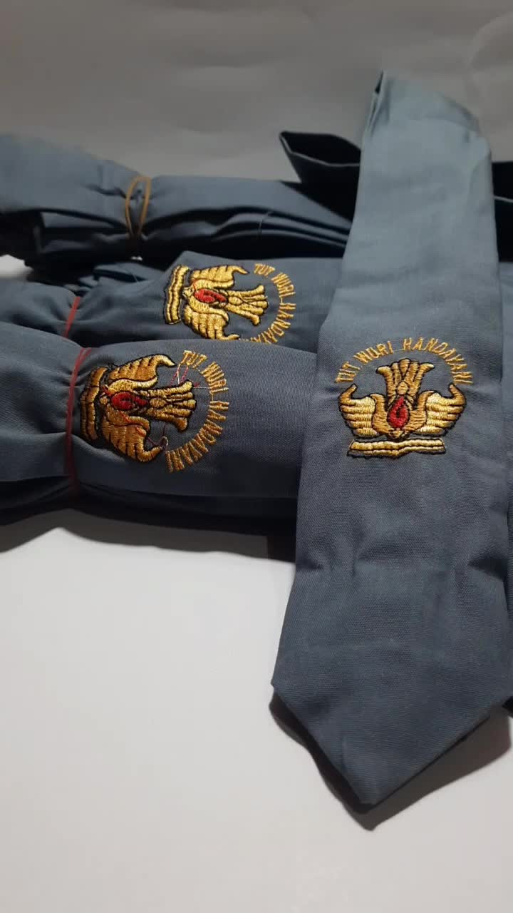 TOPI SMA DASI SMA IKAT PINGGANG SMA 1 PAKET