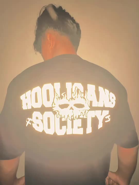 Kaos HOOLIGANS SOCIETY vol.2 sablon reflective nyala jika terkena cahaya