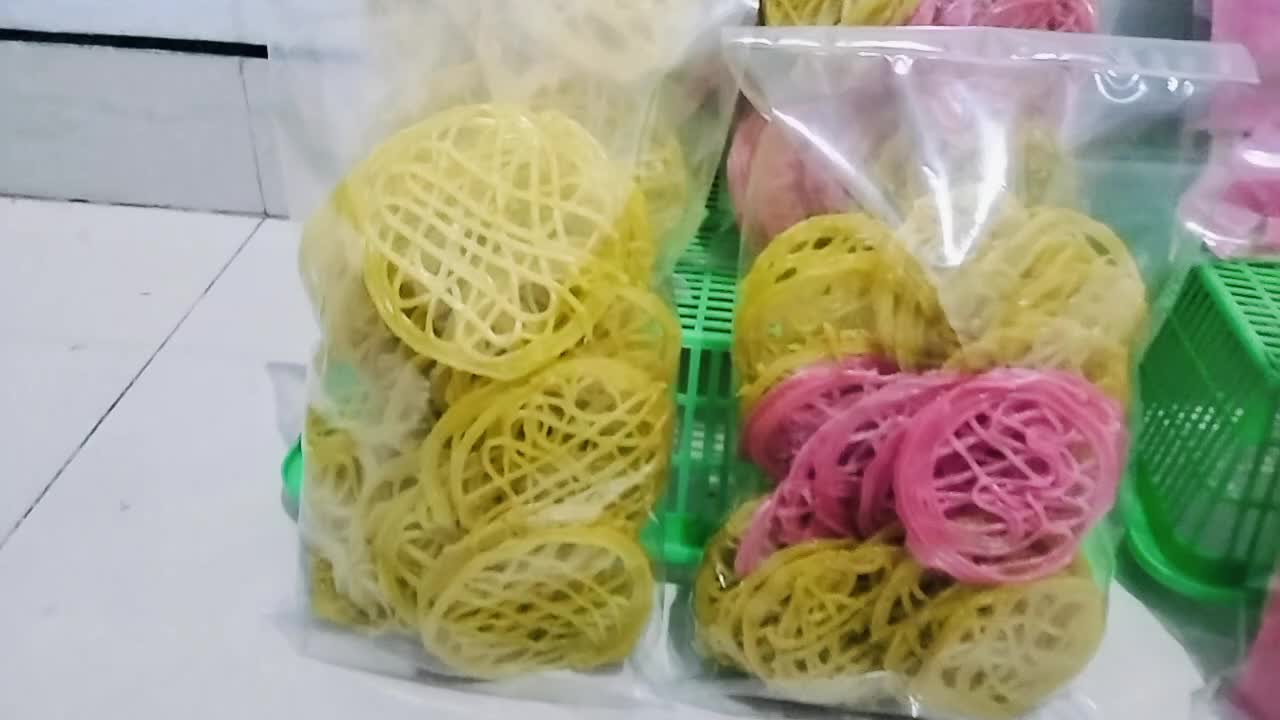 Kerupuk Mie + Dampar Khas Tegal (Isi : 1/4kg x 4 Bks)