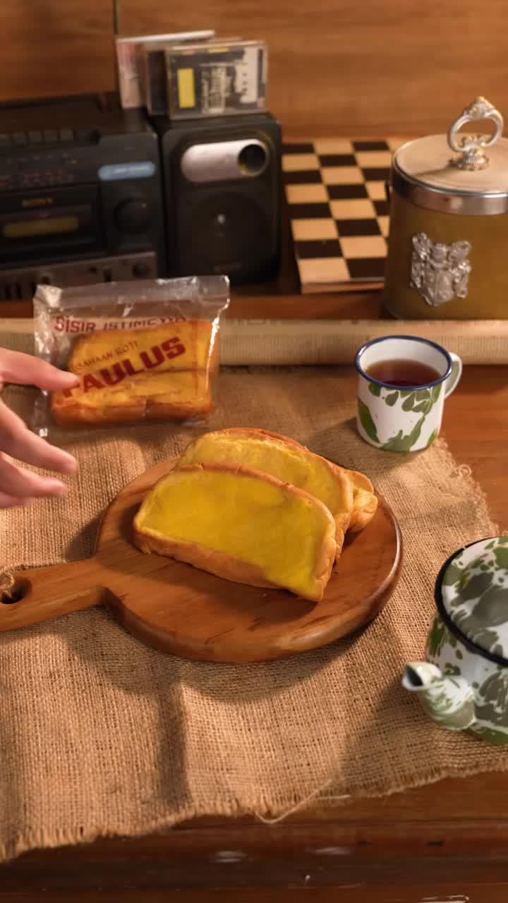 Paulus Roti Sisir Mentega Legendaris Paulus Bakery Surabaya - Roti Selalu Baru Langsung Dari Pabrik - Roti Murah Isi Banyak Cemilan Camilan Enak