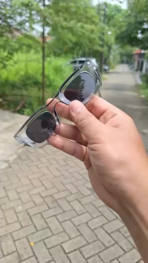 Kacamata Hitam Uv400 Gaya Retro  Warna Permen Vintage Untuk Wanita/ Pria Eyewear Sunglasses