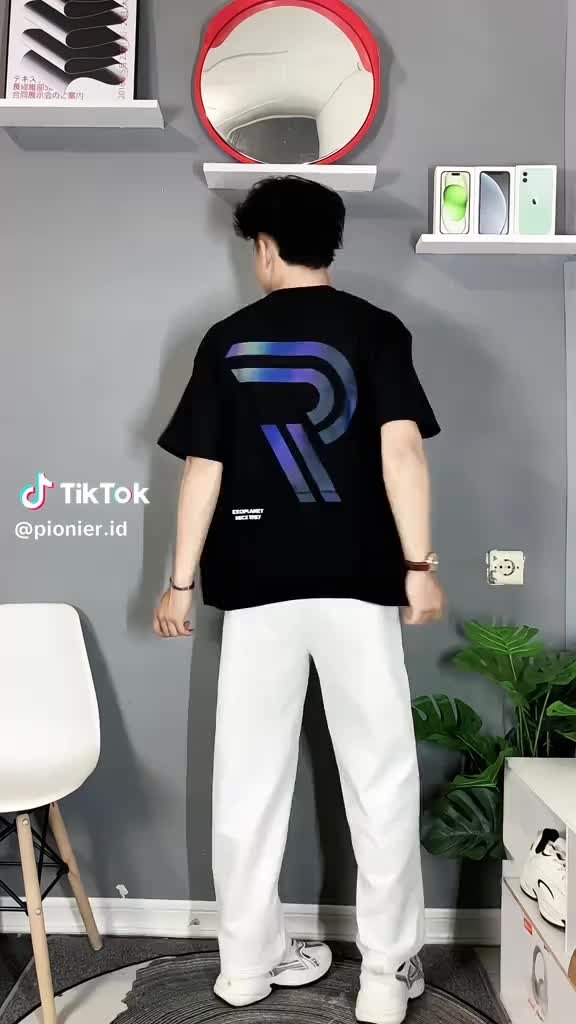 Kaos Pria dengan huruf R,Kaos Oversize,Kaos Tongkrongan 2025,Baju kaos,Bisa Cod,Kaos Hari Kemerdekaan Indonesia,Kaos Keren,Kaos cowok ,Distro Pria,Pendek Hitam,Kaos Trendi Sablon Oblong T-Shirt Atasan