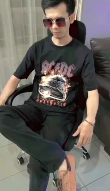 Woopie Project Kaos Band Metal THE BEATLES MCR Pria Wanita Baju Distro Atasan Oblong Dewasa Unisex Katun Combed Sablon Lembut Keren Tshirt Skena Style Bandung Cowok - Motif, Keren - Baju, Hitam Polos