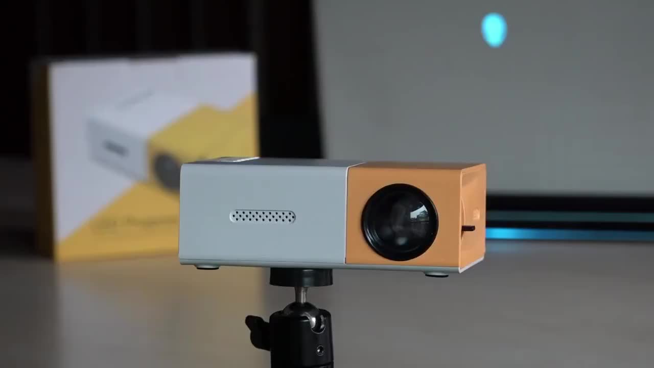 YC mini Proyektor Proyektor LED YG300 memberikan garis HDMI Holder HD LED Projector Mini Proyektor YG-300 LCD Portable Projector Home smart proyektor Lamp Screen White Yellow led  projector
