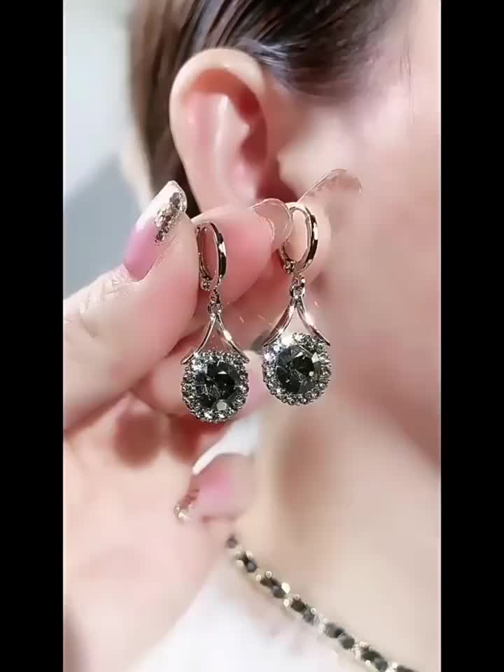 Anting Zirkon Berwarna Liontin Bulat Gaya Retro Gelap  Hadiah Liburan