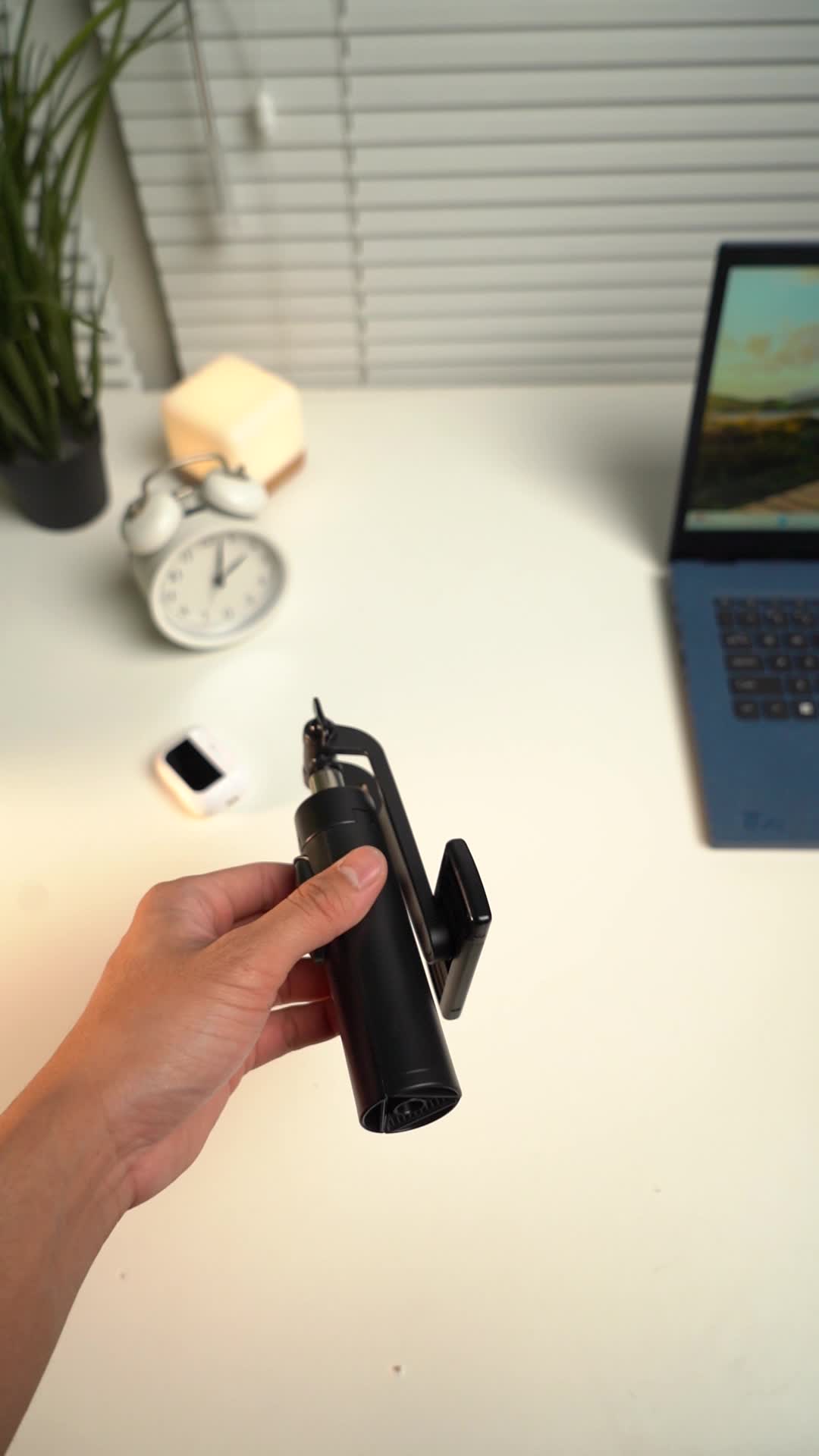 MIXIO A33 80CM Tongsis Bluetooth Selfie Stick Tripod Super Mini for Smartphone