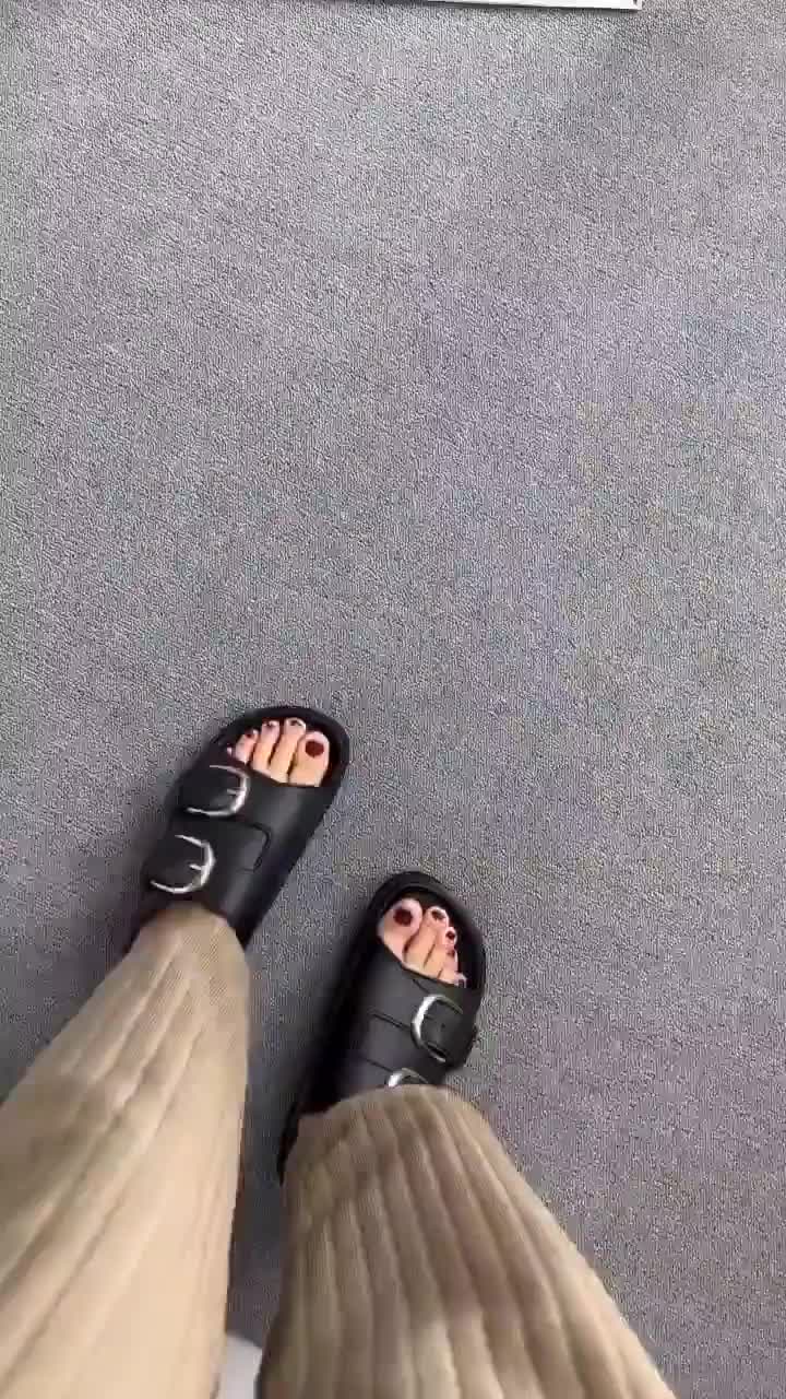 Sandal Plafrom Wanita Shana Sandal Karet Cewe Kekinan Sendal Slop Perempuan Cewek Jepit