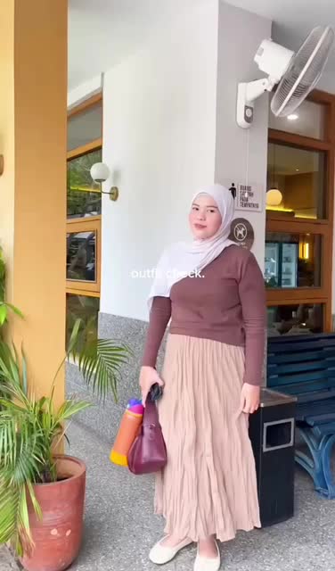 Long Wrinkled Skirt for Women