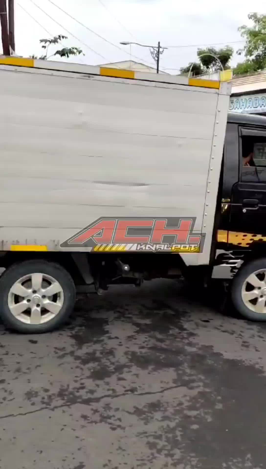Knalpot Suoss Ngorok Basah Mobil bensin pick up, grand max, carry, t120ss, l300, dll harga termurah Lingkar inlet 2inch gembung Oval tidak berpengaruh ke Mesin sistem baut Tabung