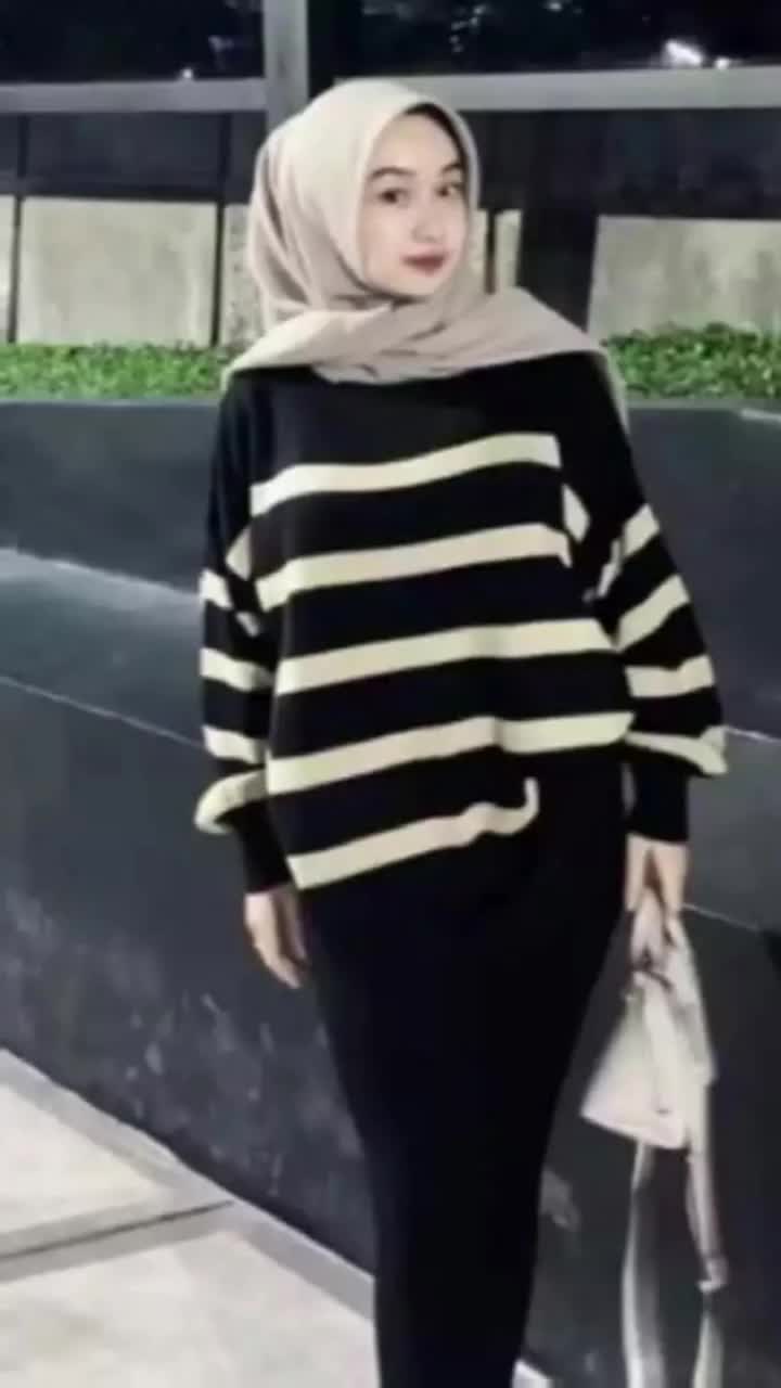 Atasan  Rajutan  dengan Desain Modern Atasan   Oversize Panjang Nyaman Santai Lembut Tangan Knitwear Top maudy  sweater rajut Crop jaket  sweater SWEATER GARIS Hitam Cardigan Kardigan Pendek Wanita