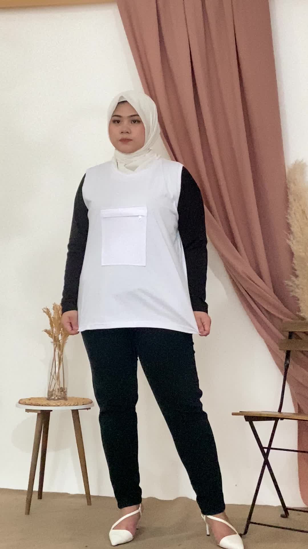 Singlet Umroh Wanita Model Kantong Depan Katun Lembut Nyaman Putih Atasan Dalaman Tank Top Cewek Hitam Panjang Rompi