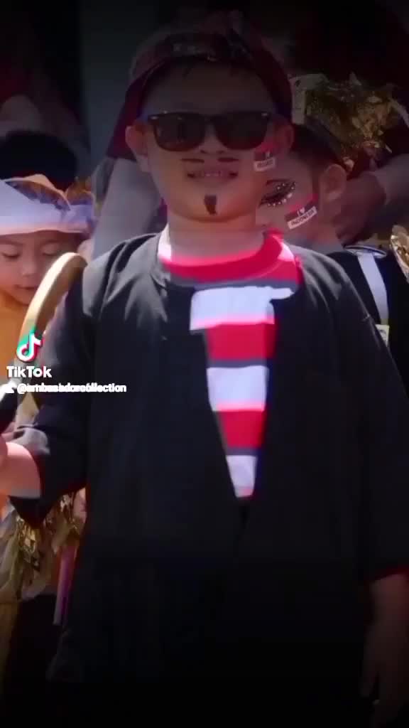 Baju adat madura remaja (   SMP & SMA )/ Baju pak sakera/Pakaian adat madura untuk anak Remaja.