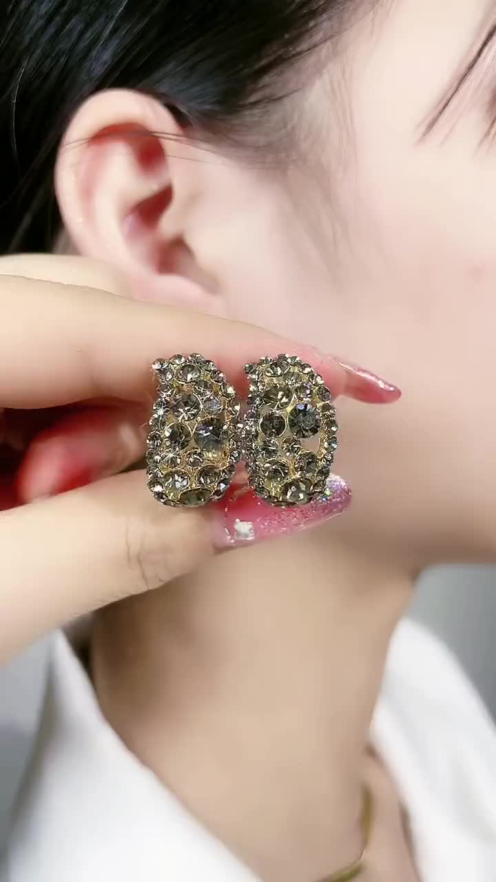 (Bebas beli 2 dapat bonus) A28 COD Anting simple cakep full permata zircon titanium wanita Korea