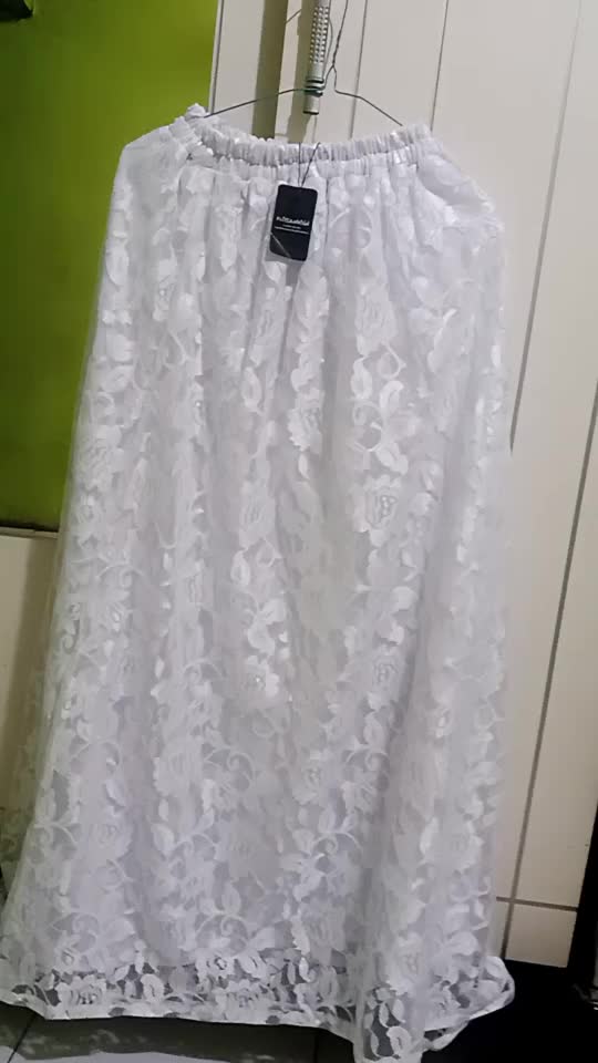 Produk ROK NEYSA SKIRT BRUKAT MIX FURING HIJAB FRIENDLY Brokat Fit High Nyaman