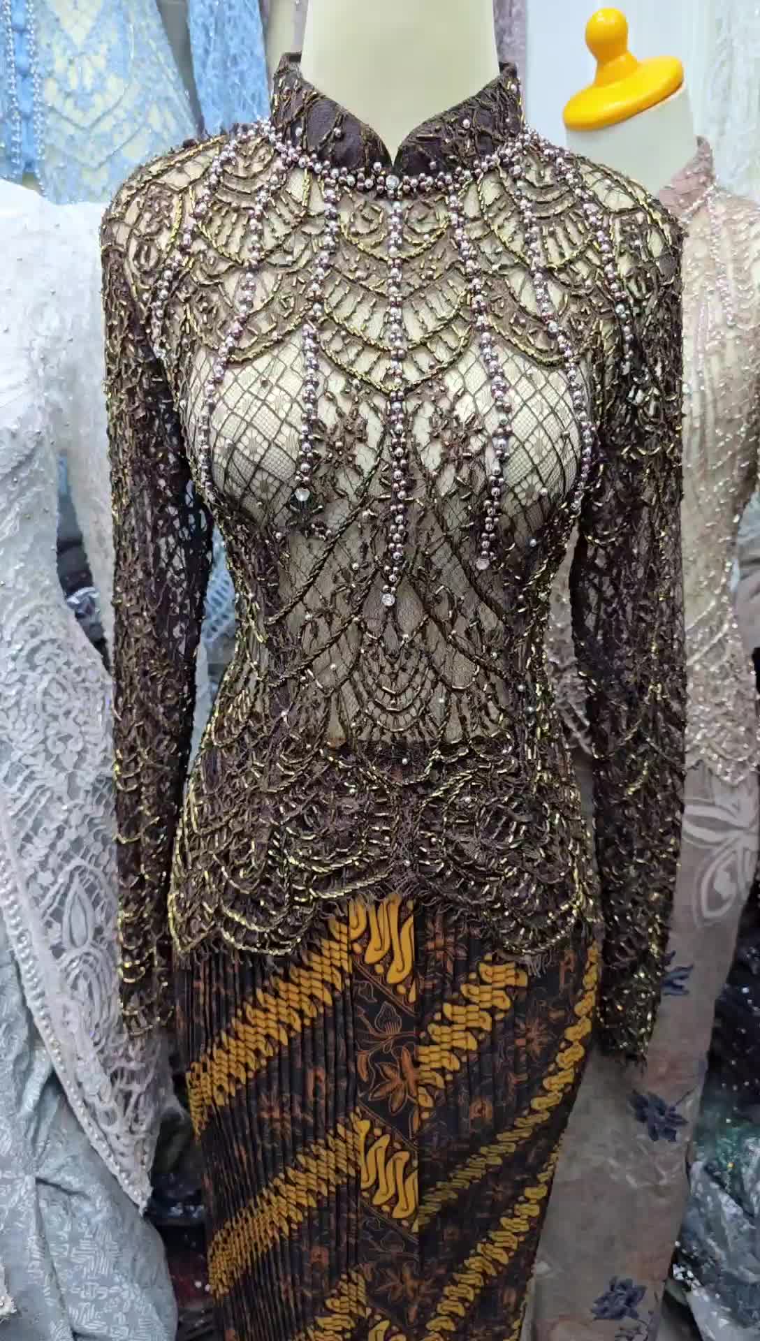Kebaya Kerah Sanghai Wisuda/Lamaran Kancing Belakang -  Mewah Wanita