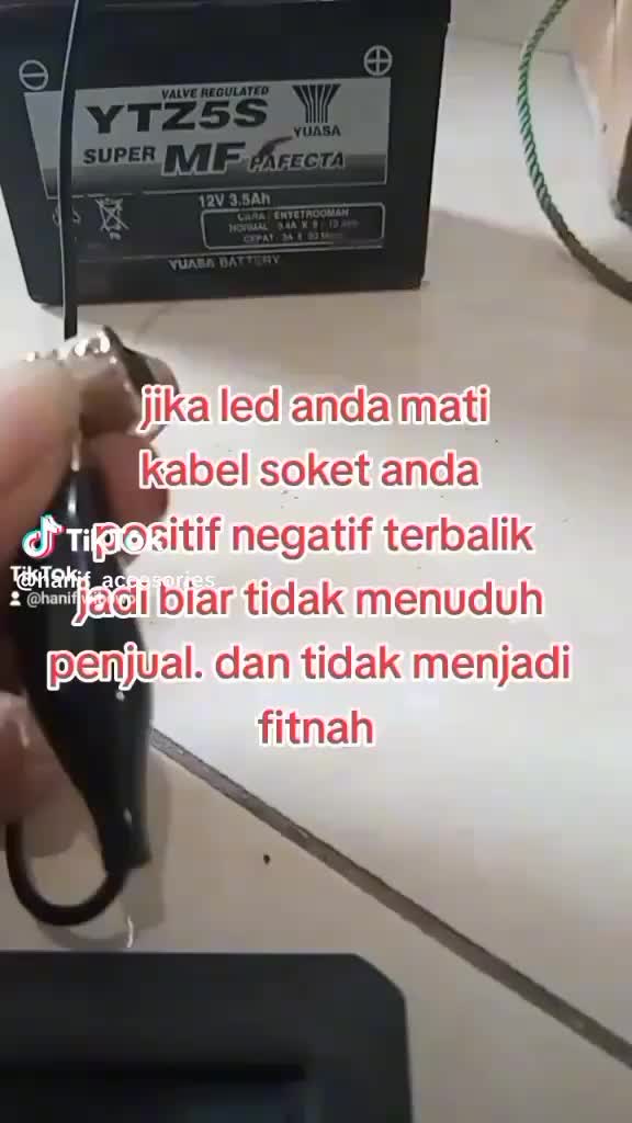 Sepasang Lampu Led Bemper Led Engkel Led Kabut Truk 24 volt kedip