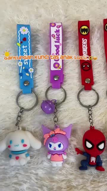 KIVARO Gantungan Kunci Tas Anak Keychain Ganci Lucu Banyak Warna GK Kivaro Hitam Desain Unik Eksklusif Bahan Premium Cocok Untuk Gantungan Tas Dan Bag Charms Anak