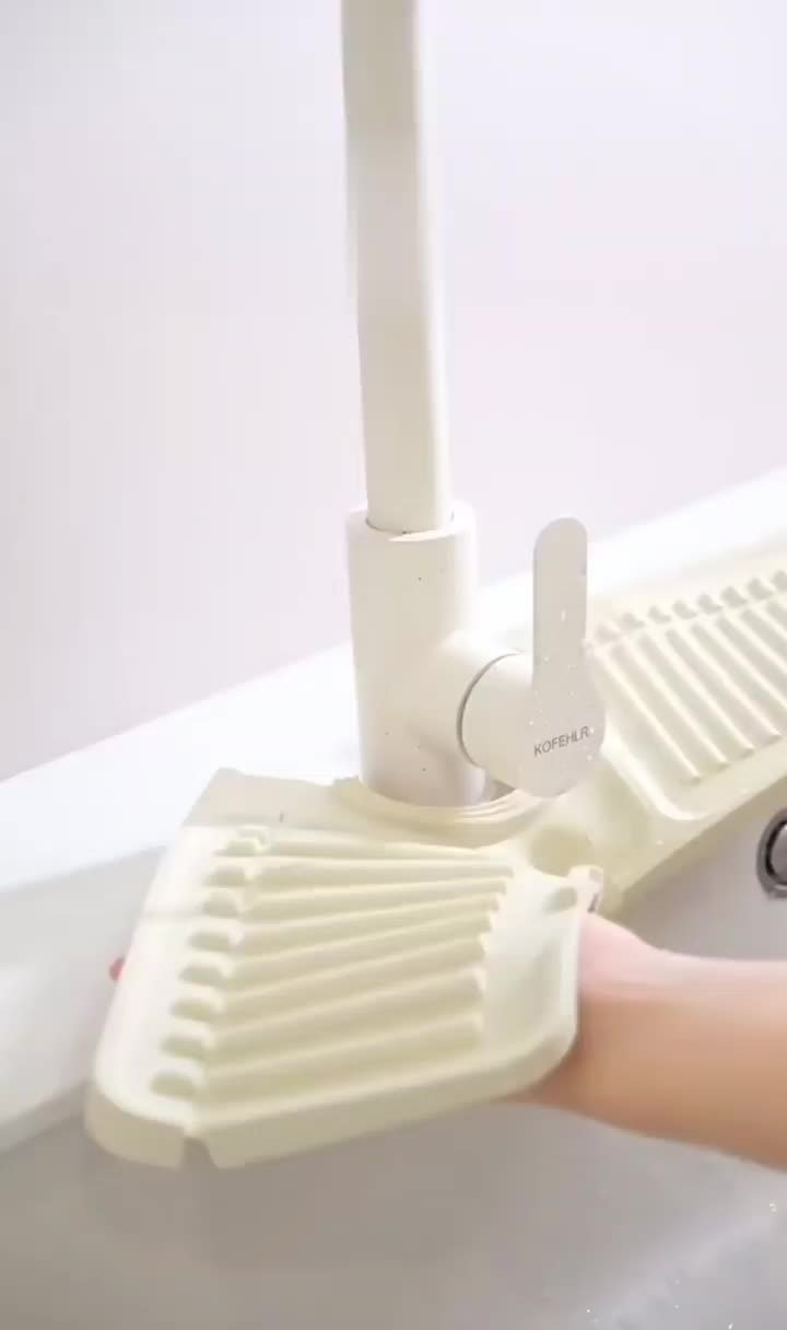 Alas Tatakan Pelindung Air Kran Wastafel Dapur Silikon / Silikon Pelindung Kran Air