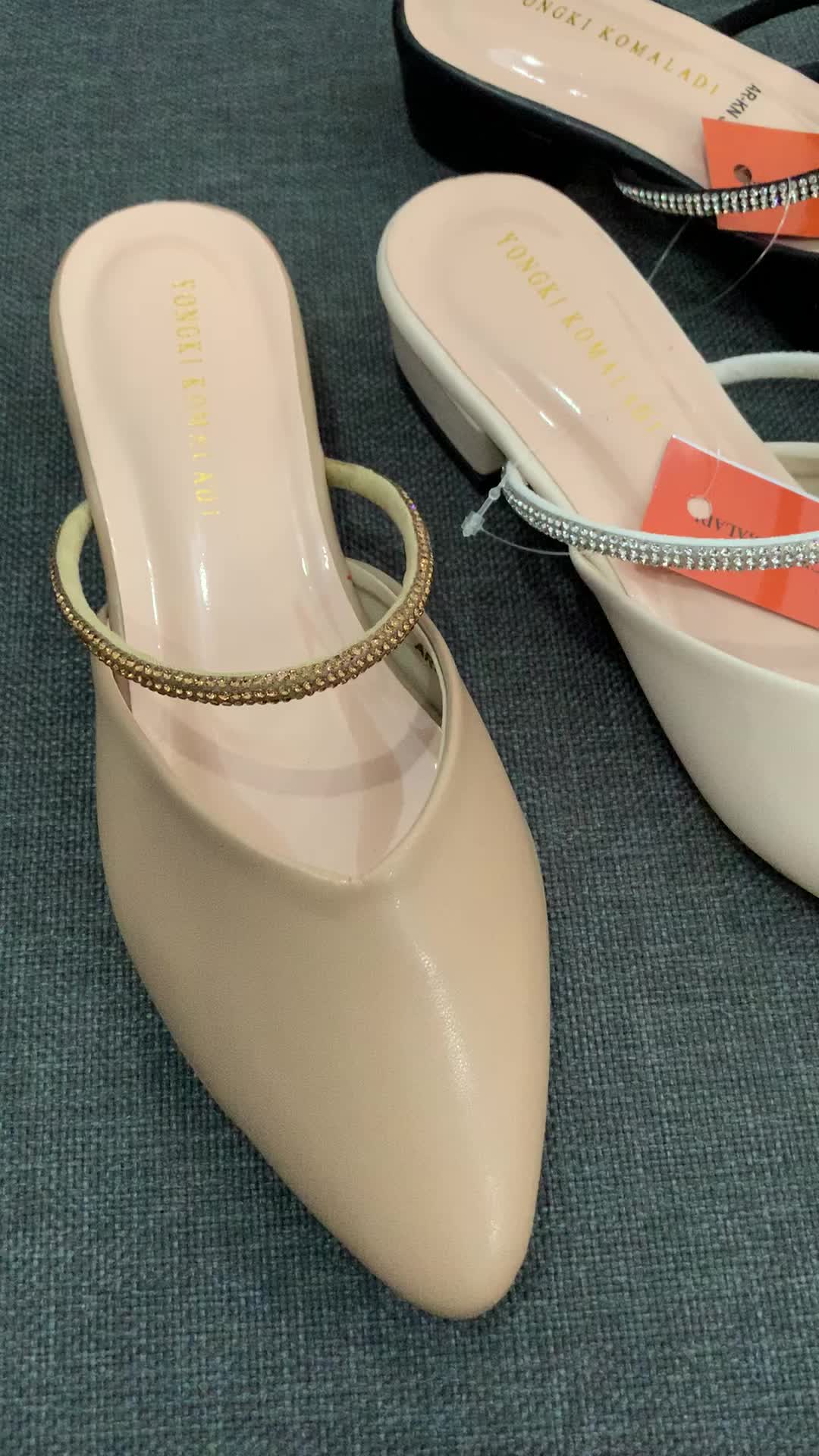 Sandal Wanita Mules Heels 3cm Yongki Komaladi (Tali Permata)