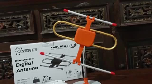 Antena TV Digital Analog Venus Cabai Rawit Indoor Outdoor 2 Output V2