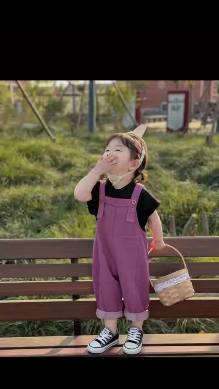 Setelan jumpsuit jeans Anak Perempuan lengan pendek hitam T-shirt + Celana ungu Jeans Kaki lebar Panjang Jeans Terlaris Fashion