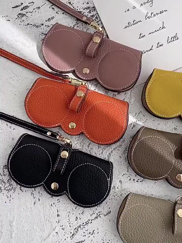 Kotak Tempat Penyimpanan Kacamata Portable Plug-in Style Buckle Sunglasses Bag Bisa Gantung Kacamata Case Sarung Pelindung Kacamata / Retro Kulit Buatan Tangan Tas Kacamata Kacamata Sunglasses Case Pelindung gantungan kacamata Kacamata Hitam Pelindung