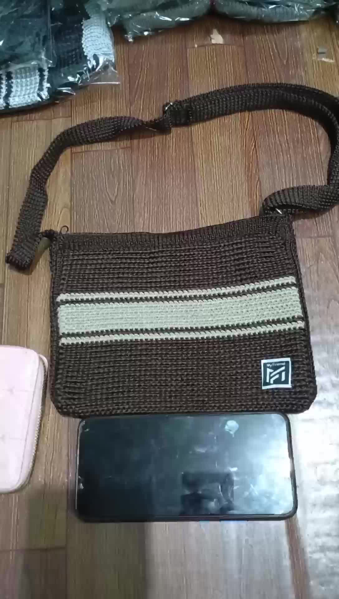 Tas Selempang Wanita Rajutan Halus model terbaru full reslering motif garis Travel