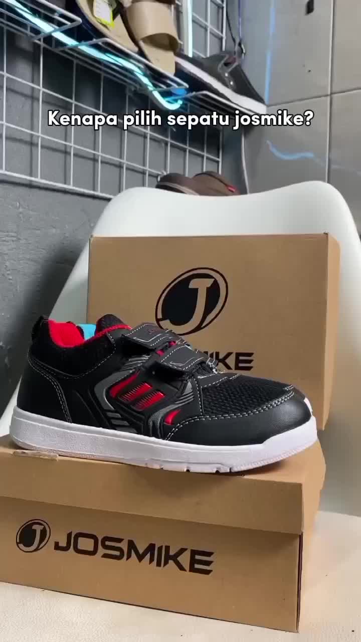 Sepatu josmike anak tk & paud  Buat masa sekolah anak Anda lebih menyenangkan dengansepatu sekolah kami yang nyaman dan tahan lama.Dirancang khusus untuk aktivitas sehari-hari di sekolah,sepatu ini mengutamakan kenyamanan dan keamanan. Fashion