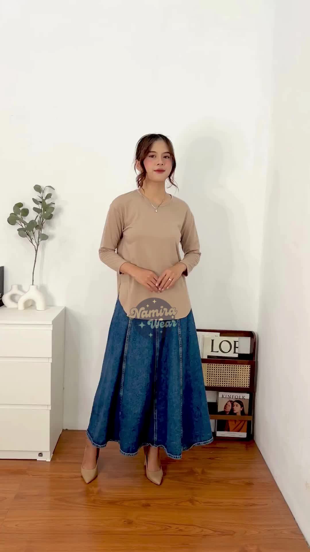 Namira Wear - Jova Top Kaos lengan Pendek / Kaos lengan panjang / blouse slit