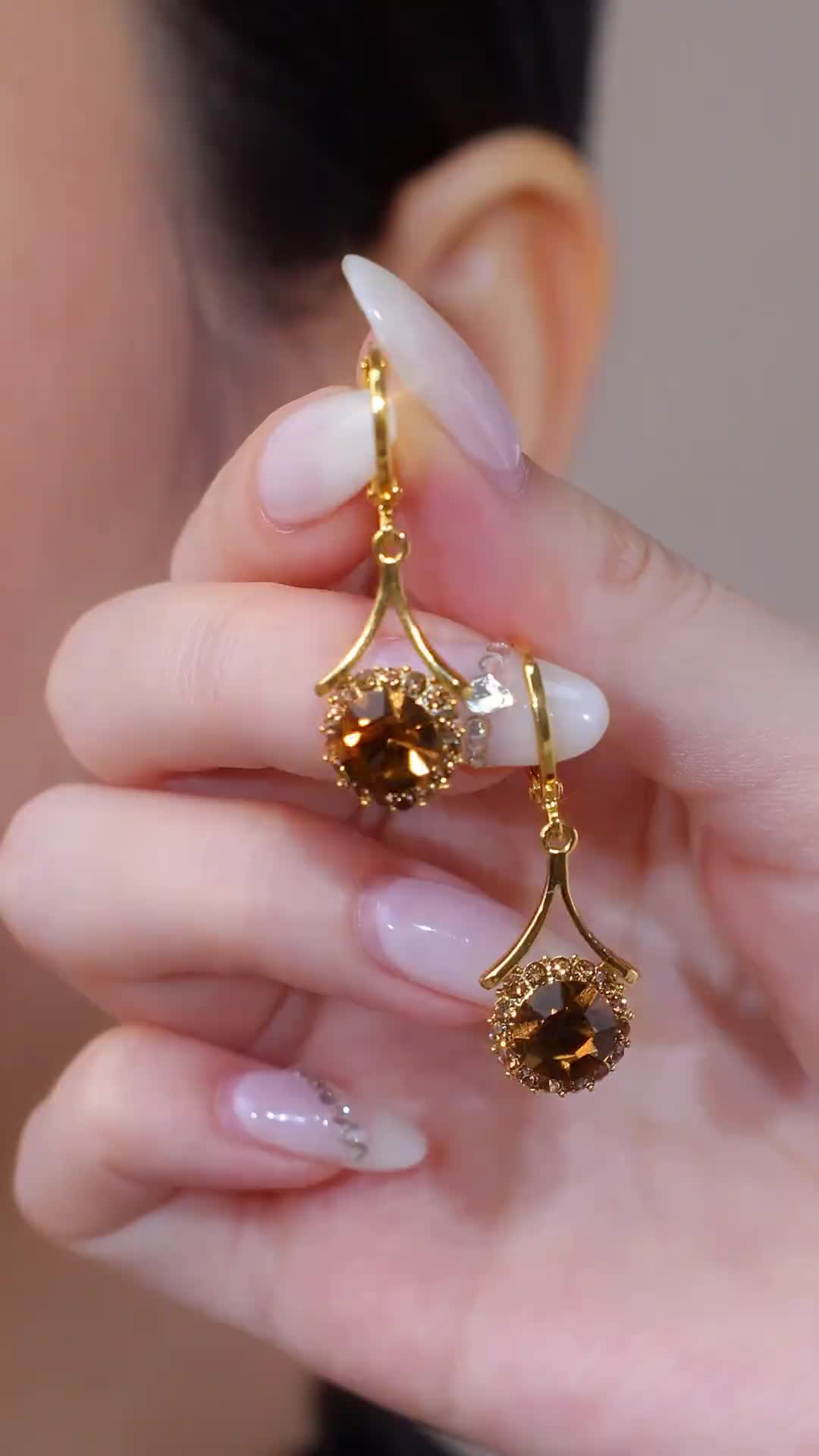 (Bebas beli 2 dapat bonus) COD A65 Anting warna sampanye bulat tetesan air mewat drop EARRINGS titanium wanita Korea