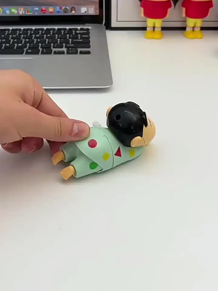 Crayon Shinchan Dynamic Shin-Life Bisa Gerak Ready Toy