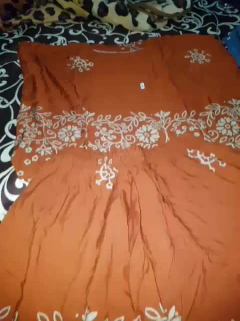 Set Piyama Hanna - Setelan Baju Tidur Celana Pendek Bali Rayon dengan Motif Daun - Wanita, Katun