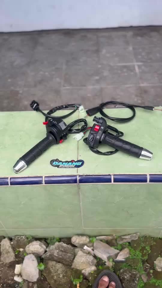 Gas Spontan KSR Day Full Set Holder kiri Vixion  Grip kaze jalu fu CB GL MEGAPRO TIGER NINJA SATRIA FU VIXION CB150R RX KING MX KING JUPITER FIZR FIZ R SATRIA HIU BYSON KLX CRF Motor