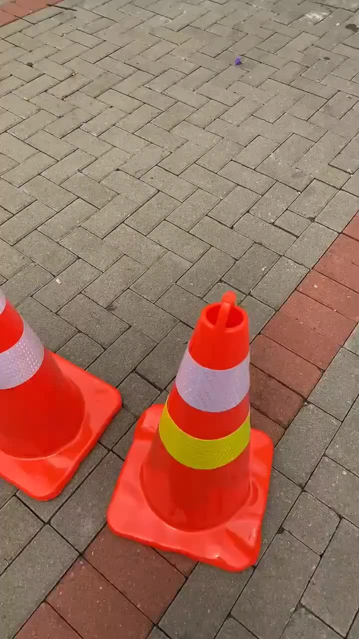 Traffic Cone 70 CM / Kerucut Lalu Lintas 70 cm