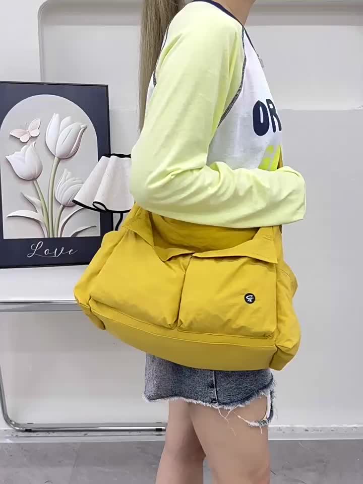 Sosialita Neta Nylon Sling Bag Tas Banyak Kantong nya Tas Selempang Tas Wanita Cantik Tas Ringan Tas Trendy Tas Kuliah Tas Kerja Tas Liburan