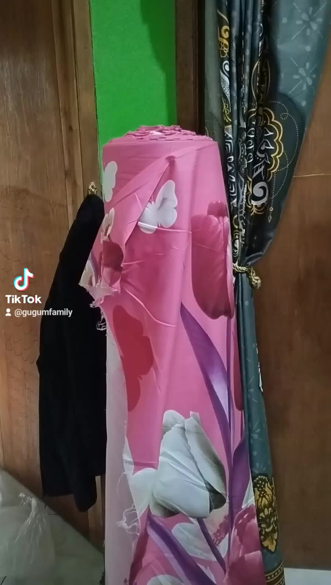 gorden penutup pintu atau jendela yang cantik dan menarik,murah tapi gk murahan Curtain tirai