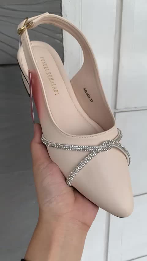 Sepatu Sandal Wanita YONGKI KOMALADI Mules Heels 3cm ( KAIT PERMATA )