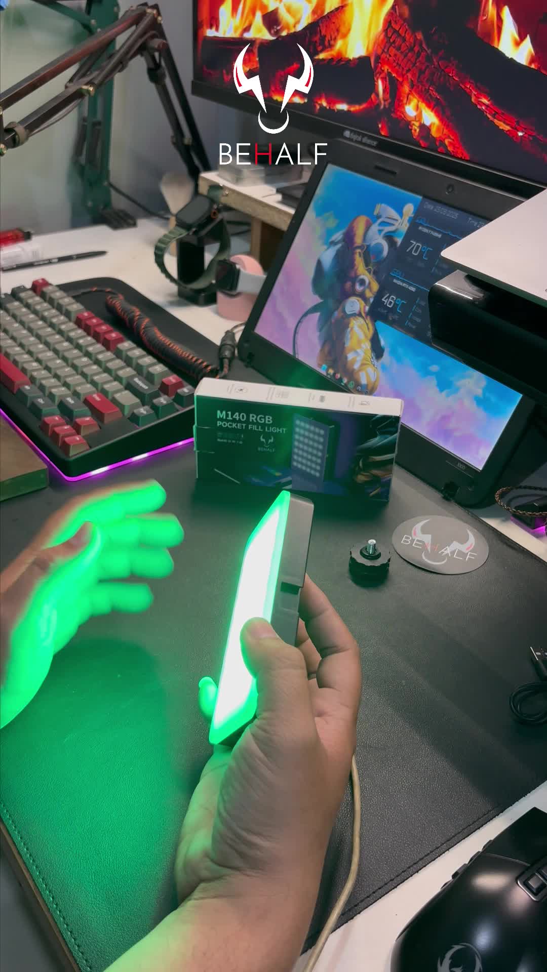 Behalf Pocket Fill Light Lampu Studio Konten RGB Portable Ringan & Tipis 36000 Jenis Warna Baterai Tahan Lama 18 Efek Cahaya Dinamis warna indeks endering 95+ pencahayaan soft untuk semua device android iphone kamera Usb