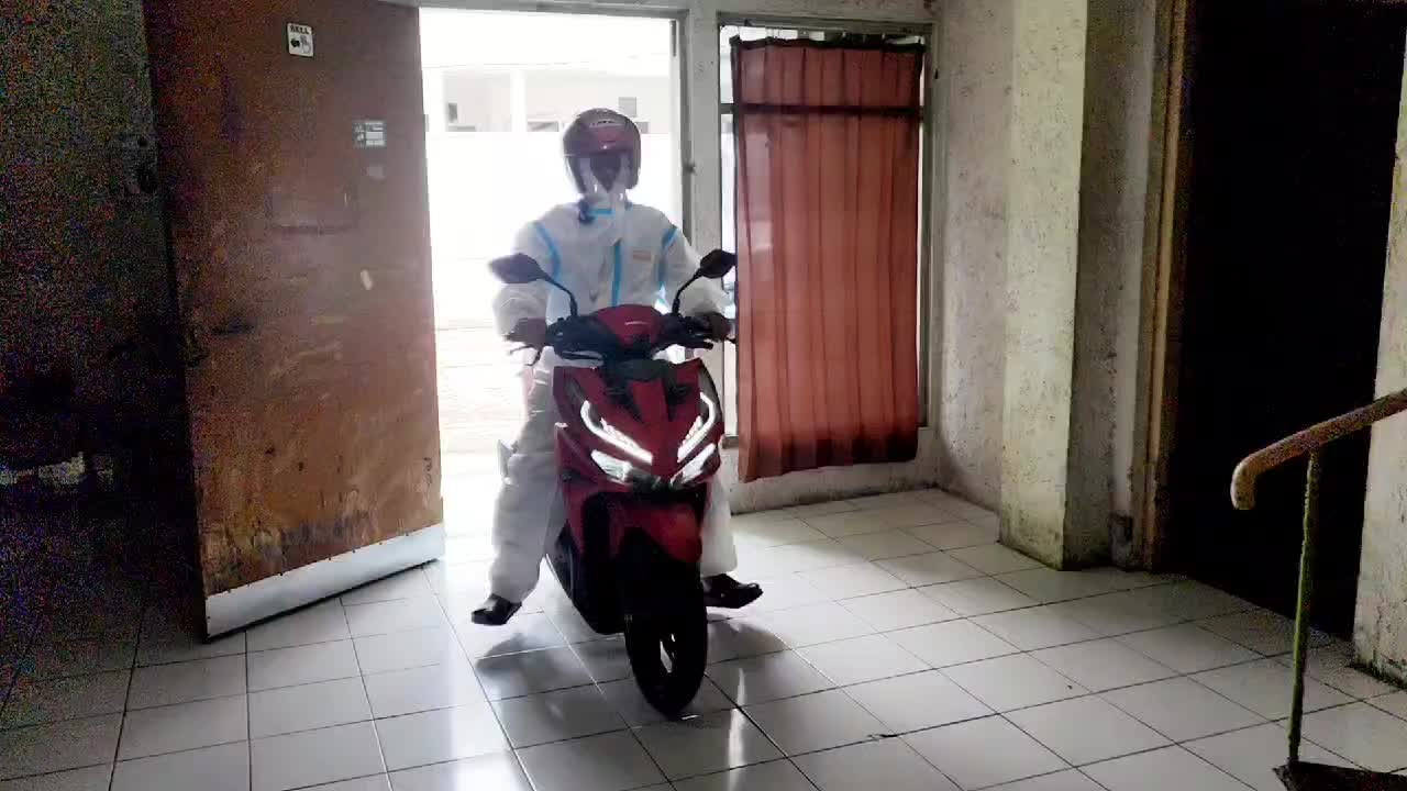 Jas hujan / APD Fullset APD Hazmat Coverall Medis Micropous Tebal Baju Celana Panjang Safety Wearpack Jaket Pria Anti Pandemi TTK Breathable Anti Air Tidak Mudah Sobek Nyaman