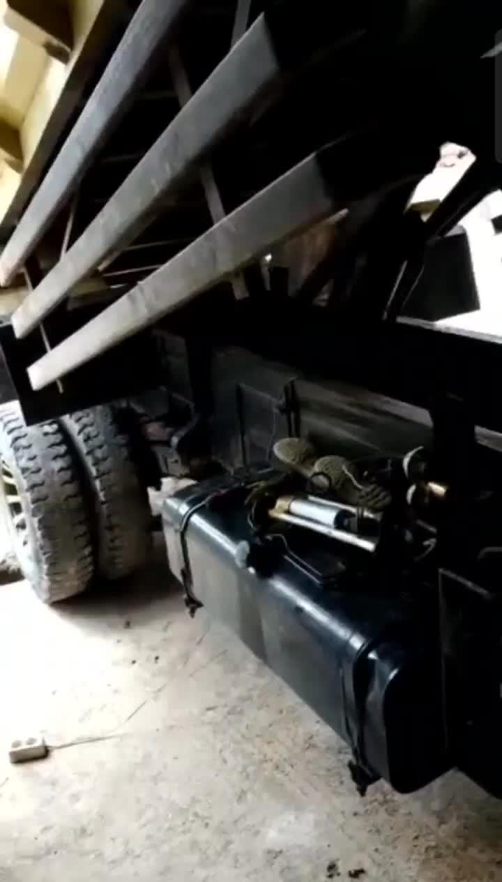 Klakson angin byeng modifikasi tabung tengah merk cicada suara menggema / suara kereta api bisa dipakai di 12-24 Volt Car Kendaraan Truck