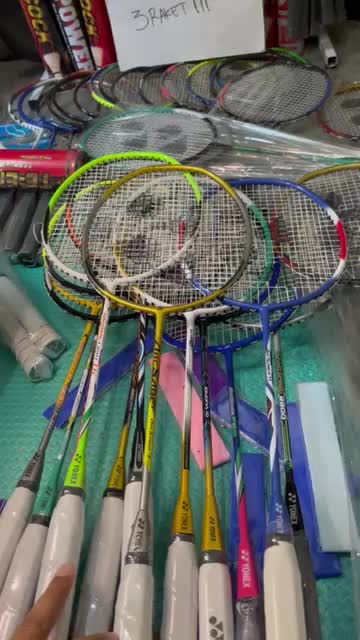 Paket lengkap 2 Raket +2handgrip+ Tas+Kock