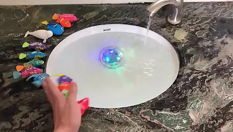 Mainan Ikan Robot Bergerak Sendiri Elektrik Robo FishFish Tank 1 PCS MULTI WARNA