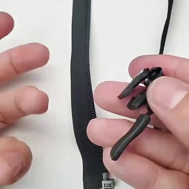 Pengait Restleting / Resleting Universal Zipper Cantelan Gantungan serbaguna / Cantelan Alat Penarik Sleting Bisa Dilepas Pasang