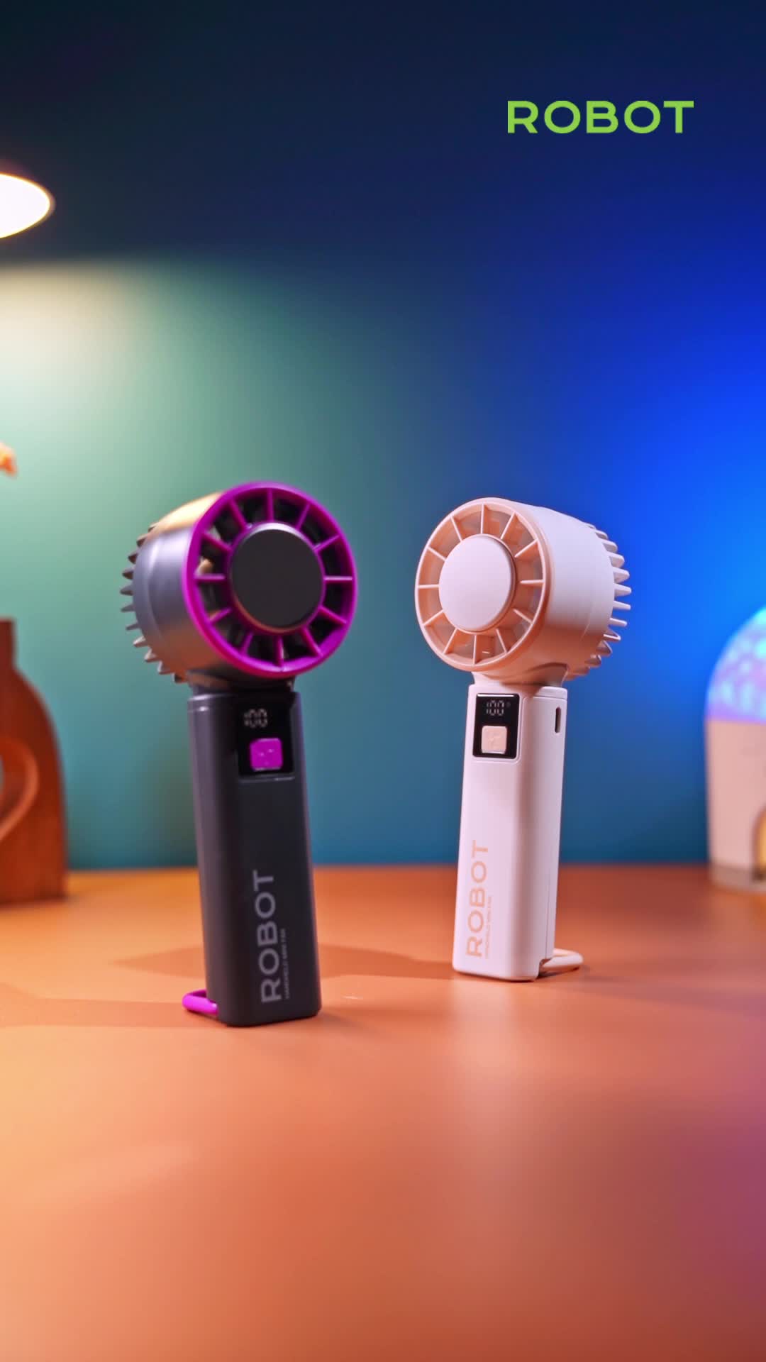 ROBOT Mini Fan Highspeed Handheld With LED Display 2000mAh Kipas Mini Genggam RT-HF01 Pro Original - Garansi 1 Tahun [BISA COD]