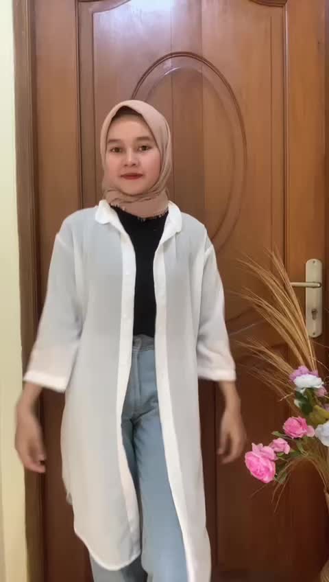 Long kemeja transpran model korea style  / kemeja pantai  wanita  / kemeja long sleeve