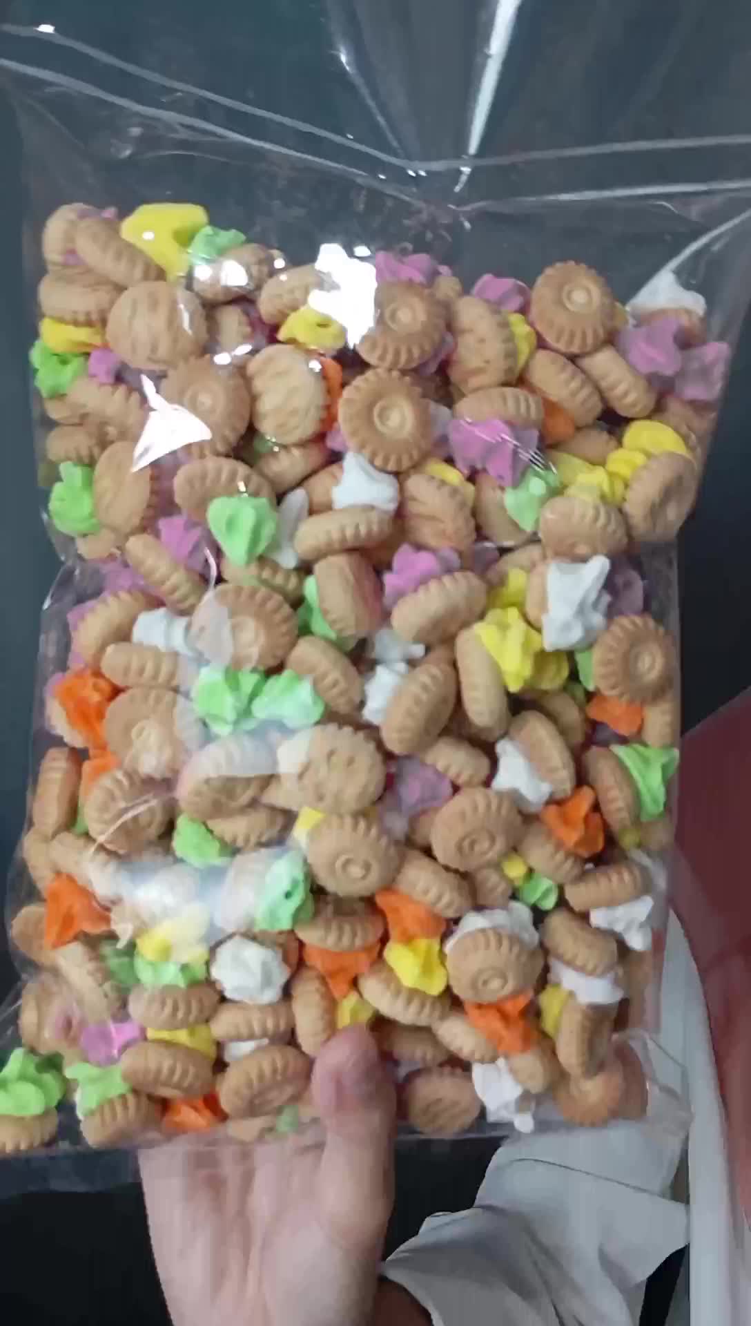 BISKUIT GEM BUNGA, BISKUIT VANILA, BISKUIT JADUL, BISKUIT LEGEND, BISKUIT TRADISIONAL, BISKUIT FAVORIT KELUARGA. BISKUIT TERLARIS. Cookies Food Susu Cemilan