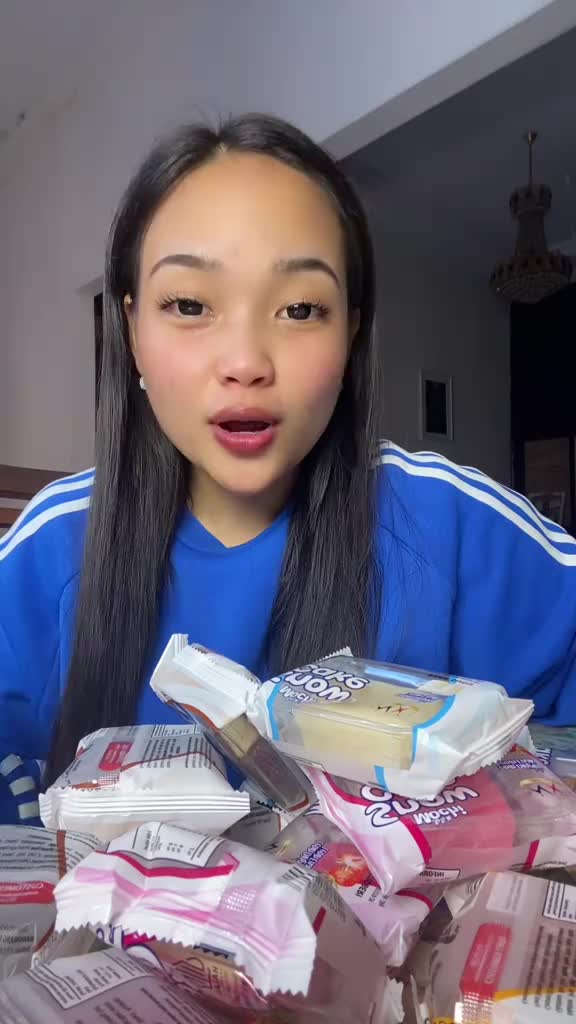 Mochi Snow Cake BELI 12 Pcs FREE 3 Pcs Campur 5 Varian Rasa Strawberry, Pandan, Mangga, Cokelat & Susu / Osmanthus Cake / Snow Cake / Mochi Lembut Isi Bolu